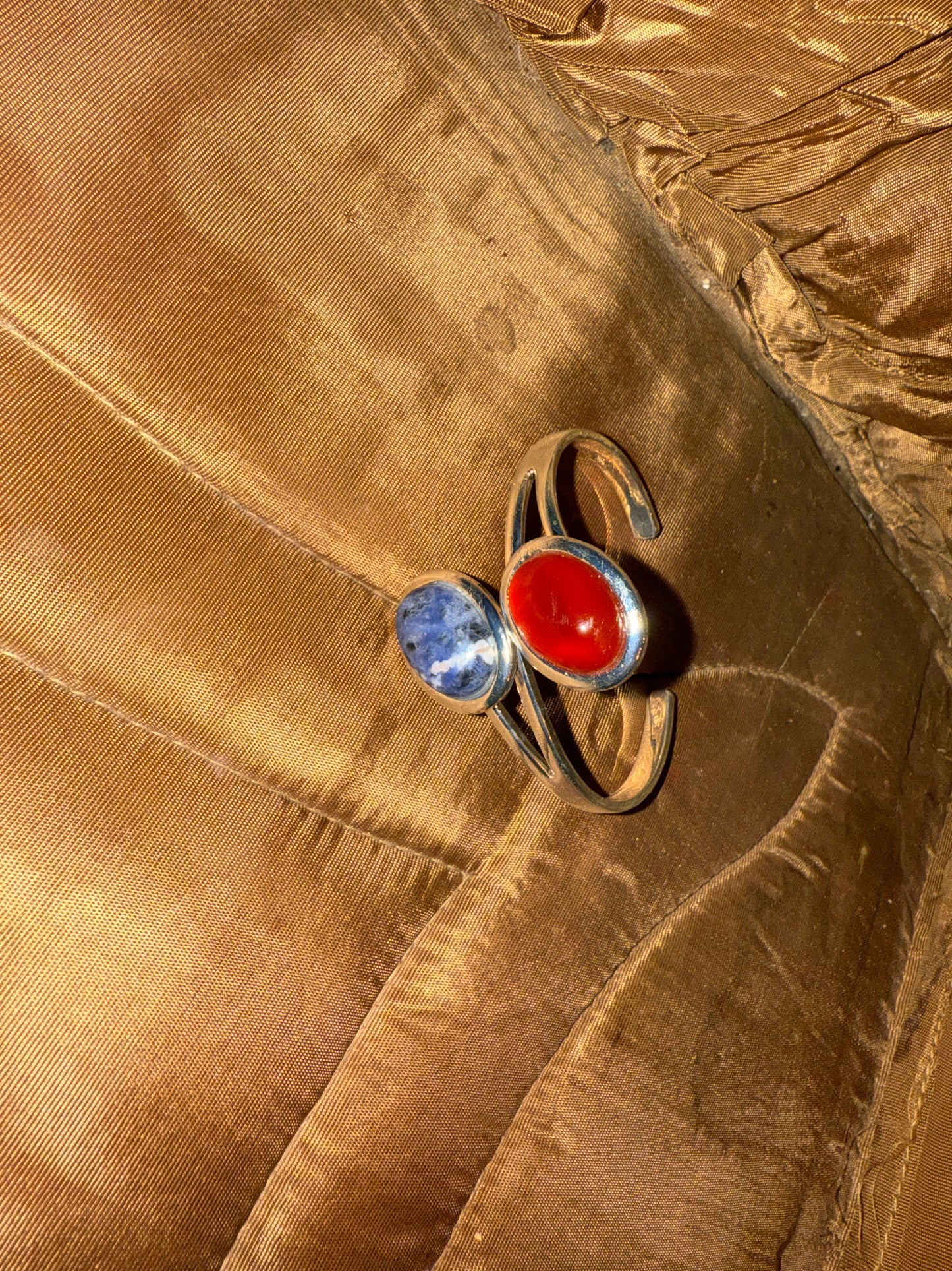 Fire & Flow Bangle – Sterling Silver with Carnelian & Sodalite